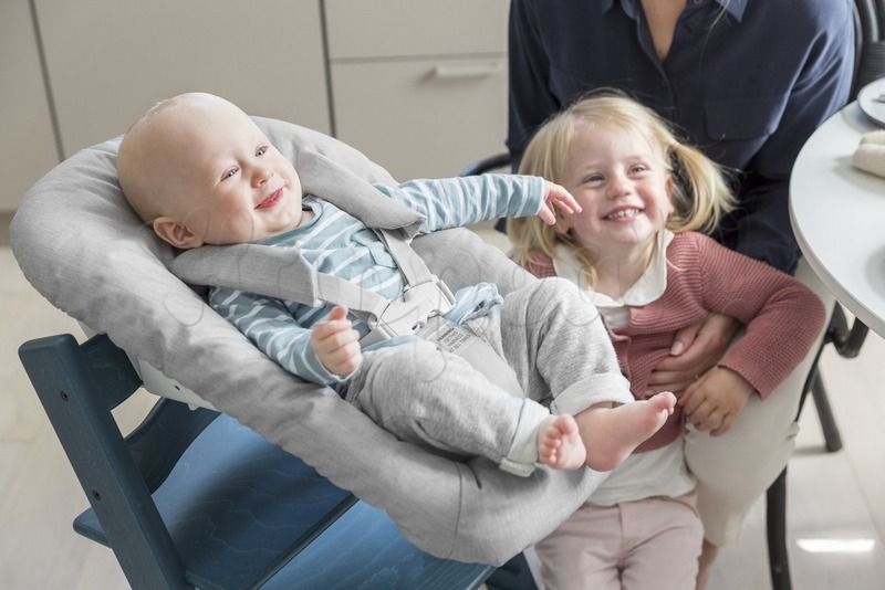 Стул для кормления STOKKE TRIPP TRAPP WHITEWASH + сиденье для новорожденного Newborn Set
